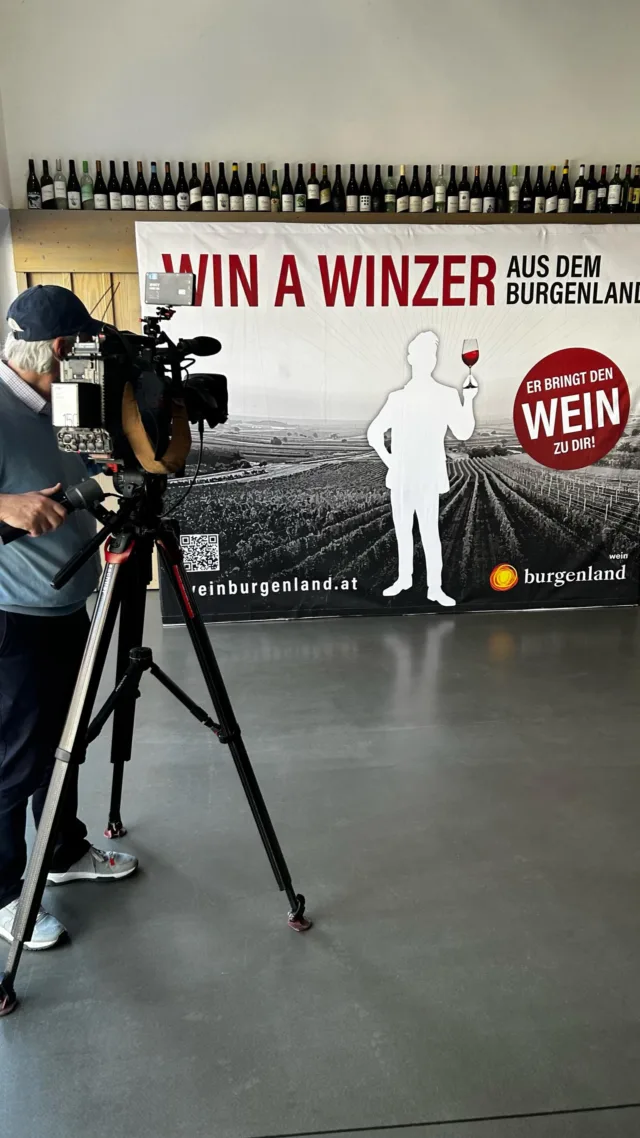 Pressekonferenz für unsere Jahreskampagne Win a Winzer 🤩 Herzlichen Dank an die Presse und an unsere 27 WinzerInnen 🥰👍🏻 

Heute Burgenland Heute schauen 👀 und am Sonntag ab 19 Uhr könnt ihr den ersten Winzer gewinnen 🍀🎉 natürlich inklusive Wein für eure Feier 🍾 an einem Ort in Österreich ☺️☺️☺️

#weinburgenland #austrianwine #winawinzer