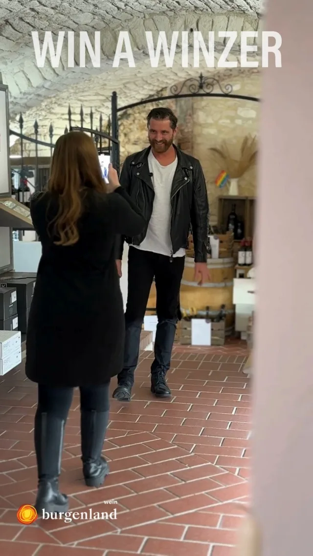 🎬 MAKING OF Win a Winzer 🎬

Besonderen Dank an @vinatrium und @weinwerk_burgenland - 🍇🏡 tolle Locations und großartige Vinotheken, die sich nicht nur als Drehorte, sondern auch für umfassende Weinverkostungen 🍷 und besondere Feiern 🎉 eignen! 😉🍷

Und natürlich auch ein großes Dankeschön an alle Winzerinnen und Winzer, die so begeistert mitgemacht haben! 🙌🍷😊

Folgt uns und bleibt dran – die nächsten Reels und Gewinnspiele warten schon auf euch! 🍀🎉

 #WeinBurgenland #WinaWinzer #Burgenland #oesterreichwein #weintourismusburgenland